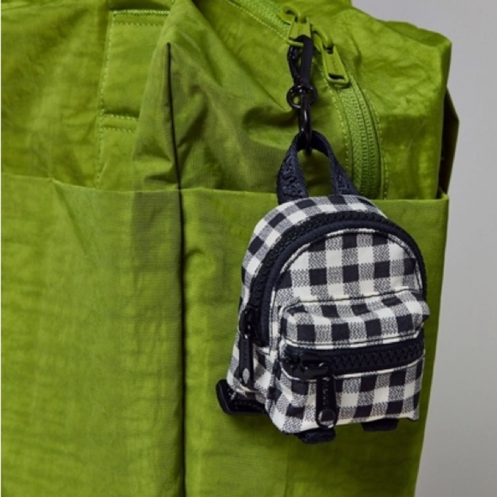 BAGGU Backpack Bag Charm - Gingham